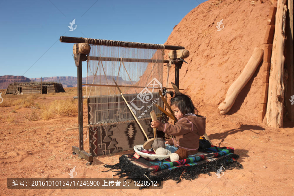小女孩Weaving,Blanket
