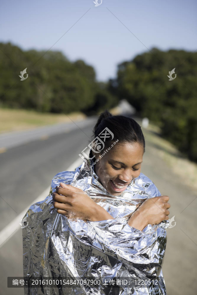 Space,Blanket微笑的女人