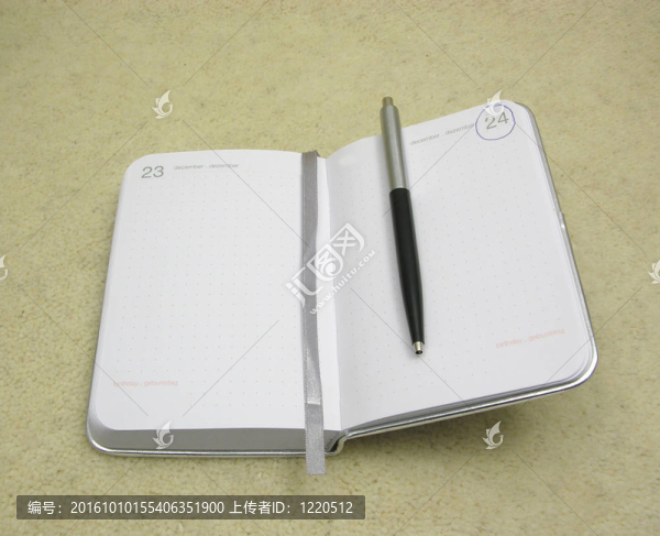 用圓珠筆翻轉(zhuǎn)預(yù)約日歷