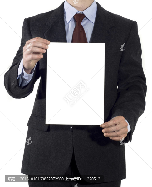 男子在西裝與空白紙