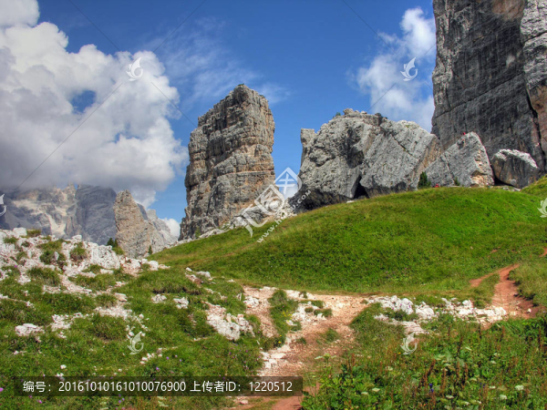 白云石山脈；意大利；夏季2009