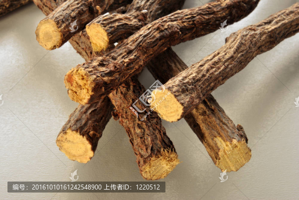 甘草根提出了一些不錯(cuò)的國(guó)產(chǎn)糖果