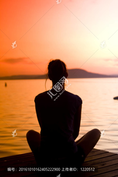 巴拉頓湖的日落