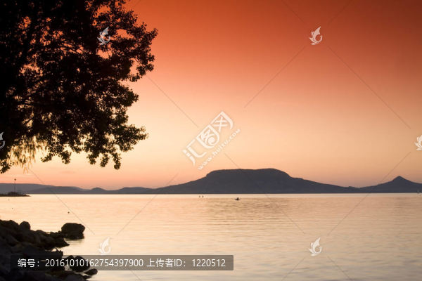 日落場(chǎng)景-匈牙利巴拉頓湖