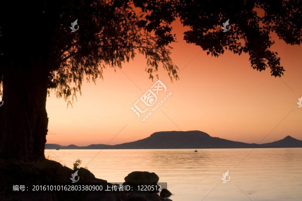 日落場(chǎng)景-匈牙利巴拉頓湖