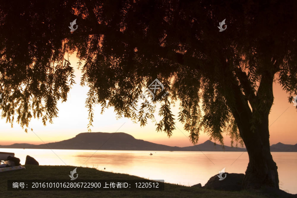 日落場(chǎng)景-匈牙利巴拉頓湖