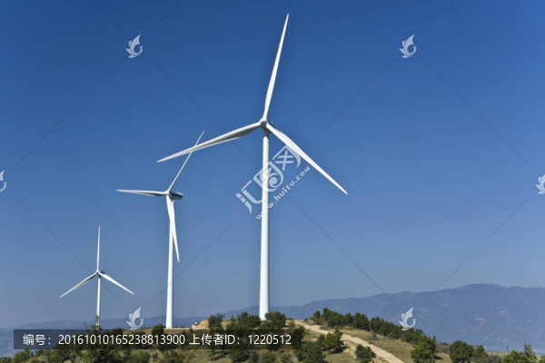 山上電力風(fēng)力發(fā)電機(jī)