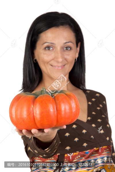 有吸引力的女孩有一個大南瓜