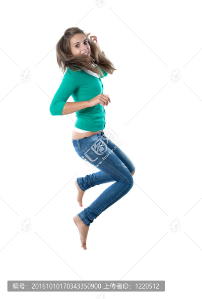漂亮的女孩跳