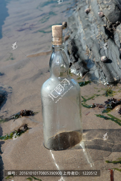 孤獨(dú)的瓶子