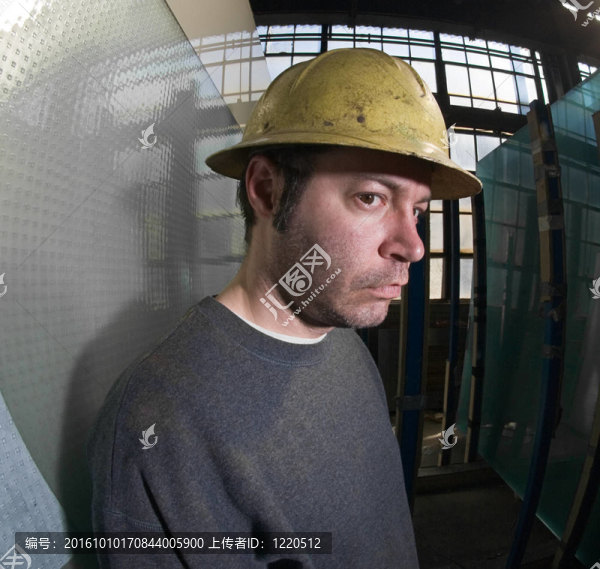 男性建筑工人