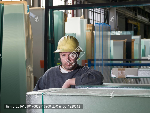 男性建筑工人