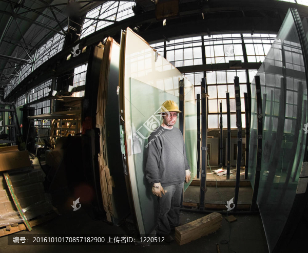 男性建筑工人