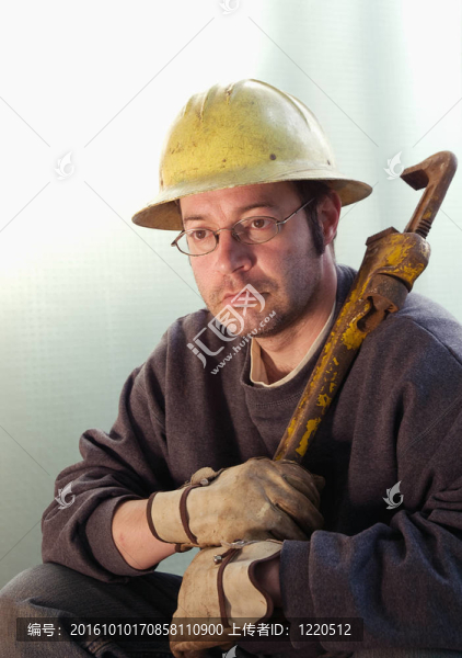 男性建筑工人