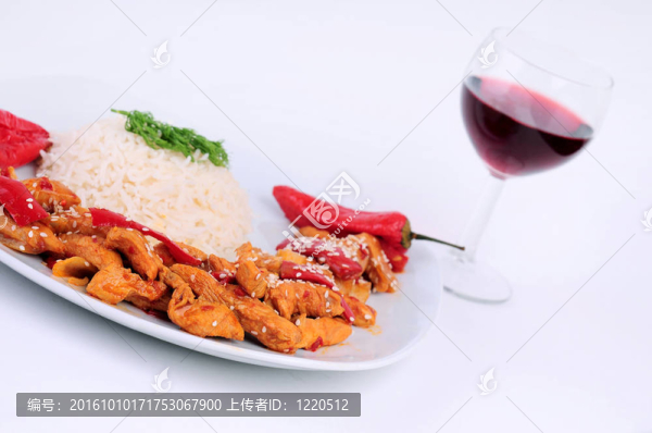 一盤飯和一只特別的雞