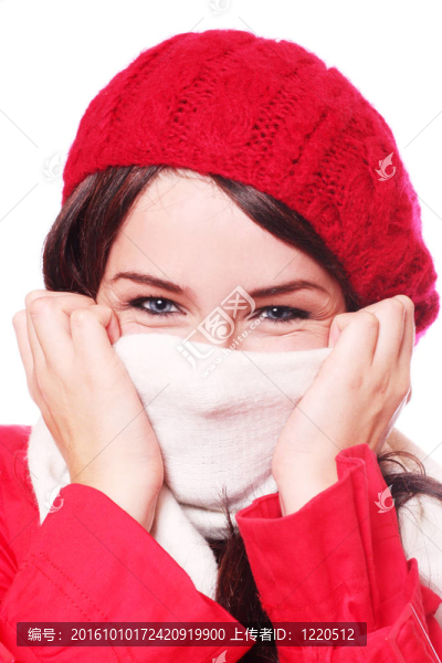 戴帽子和圍巾的女人