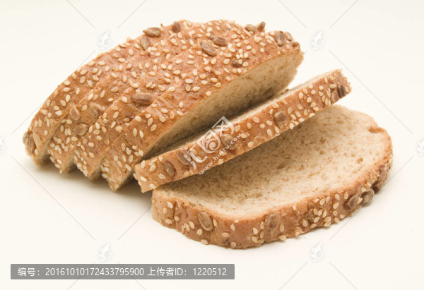 黑面包片；谷物