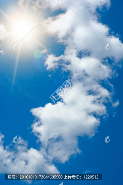 藍(lán)色的夏天的天空