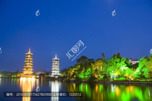 太陽和Moon,Pagodas；桂林；中國