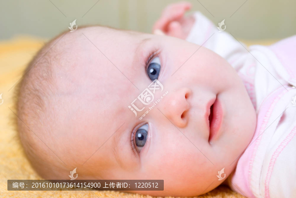 小娃娃portrait.cheerful寶貝