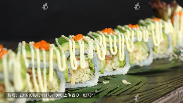 牛油果蟹卷