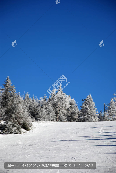 滑雪山