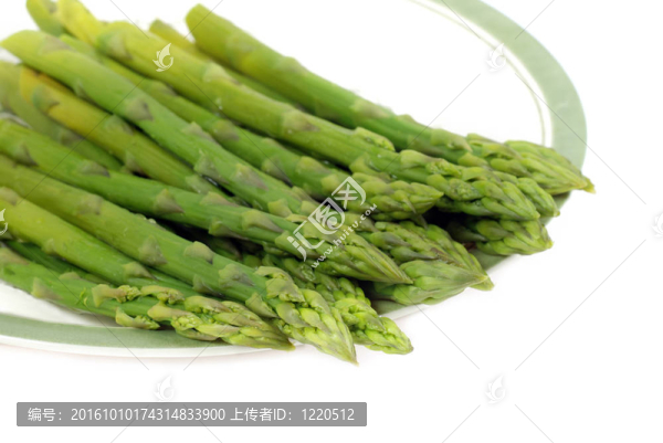 煮熟的蘆筍