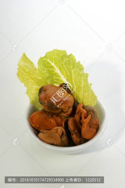 一些新鮮的有機(jī)貽貝準(zhǔn)備吃