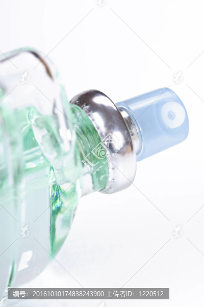 一瓶香水