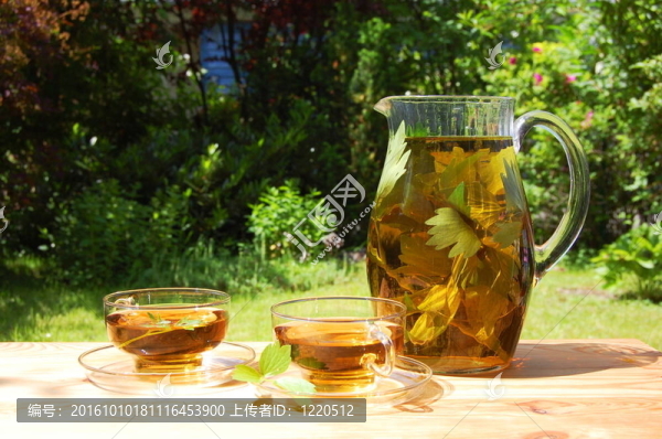 花園里的一杯茶