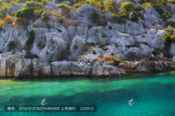 土耳其的巖石和海洋