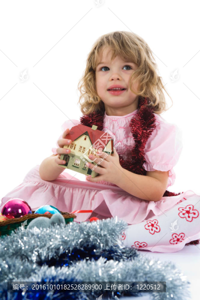 美麗的小女孩與圣誕裝飾