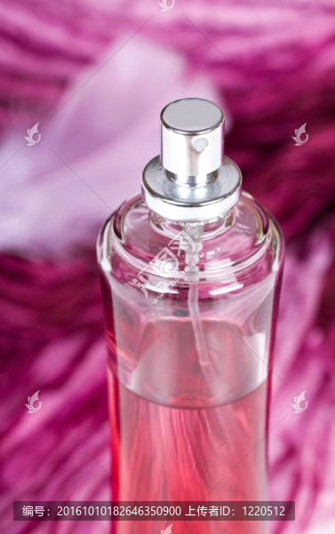 一瓶香水