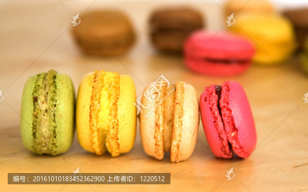 傳統(tǒng)法國甜點。五彩蛋白杏仁甜餅餅干的分類