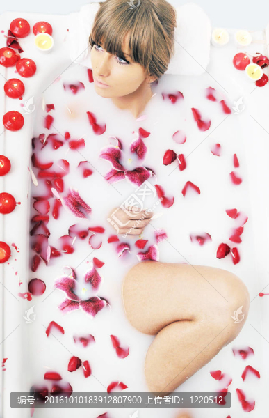 女人的浴花
