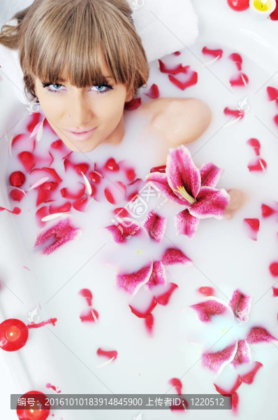 女人的浴花