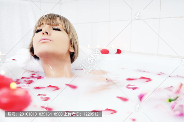 女人的浴花