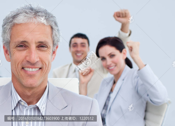 商業(yè)慶典中高級經(jīng)理的肖像