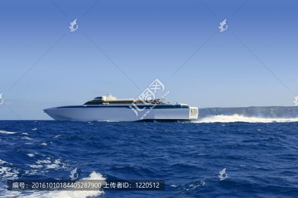 巴利阿里群島高速客輪上的藍(lán)色海洋
