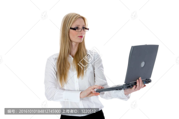 商務(wù)女人和筆記本電腦