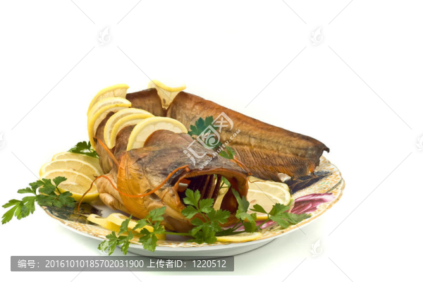 岸邊的晚餐-臃腫的鯰魚（鯰魚）檸檬