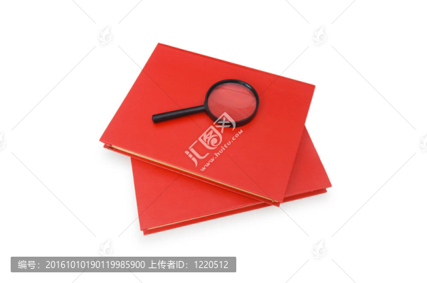 放大鏡在書堆上