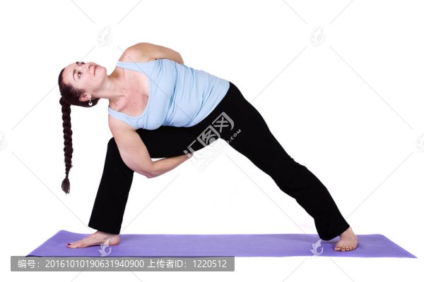瑜伽姿勢的女人