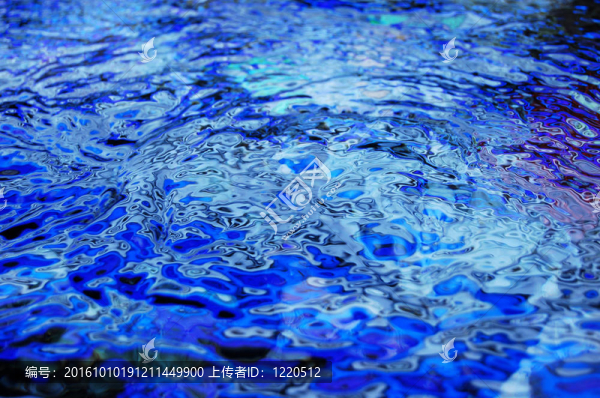 藍色的水