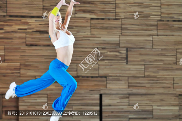 女子健身一