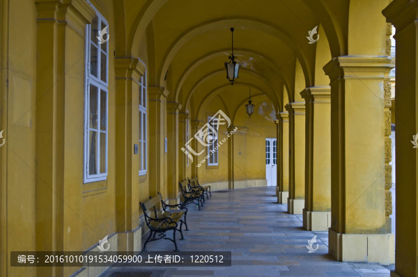 Schoenbrunn柱廊