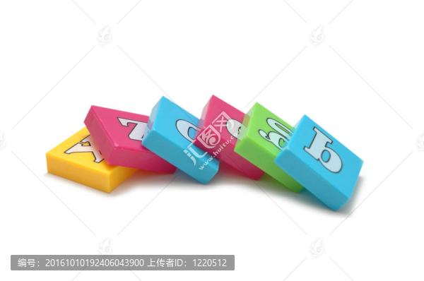 白色的各種字母