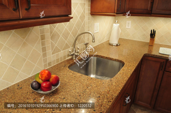 不銹鋼水槽在廚房