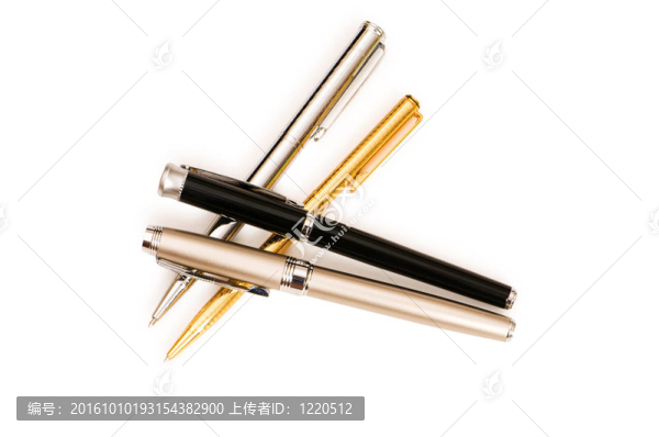 白色背景下的書(shū)寫(xiě)筆