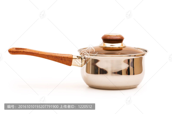 銀鍋孤立在白色背景